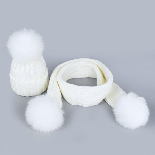 White Knitted Matching Pompom Hat & Scarf Ball Wool Ball