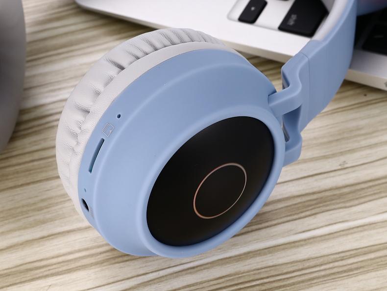 Kawaii Cat Ear Noise Cancelling Headphones